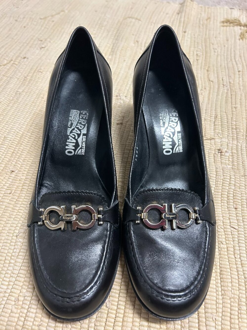 Women's Salvatore Ferragamo Blk Pumps